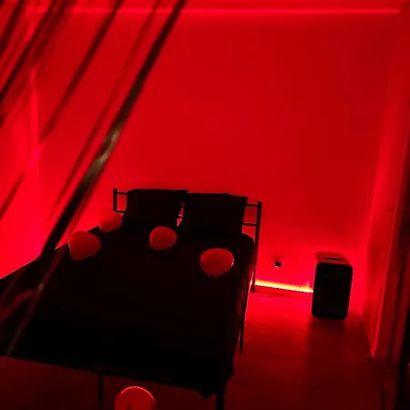 Jacuzzi Apartman Montfermeil