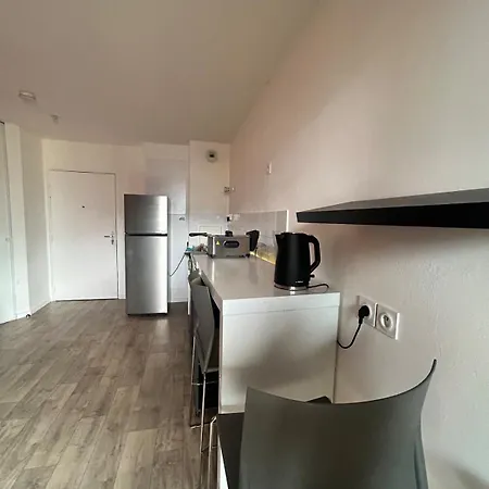 Apartment Jacuzzi Montfermeil